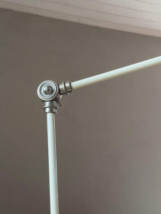 Grande lampe de bureau ou d'atelier articulée