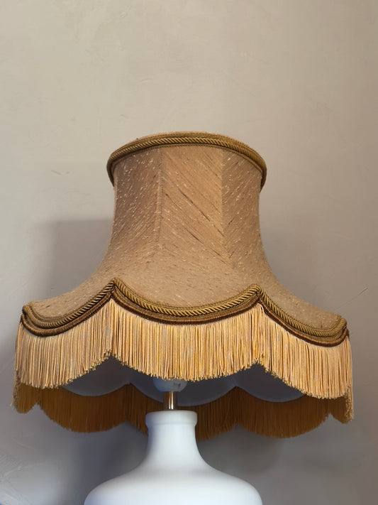 Abat-jour vintage à franges – style rétro chic