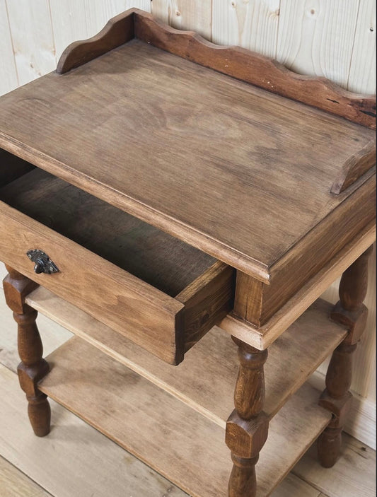 Table de nuit ancienne