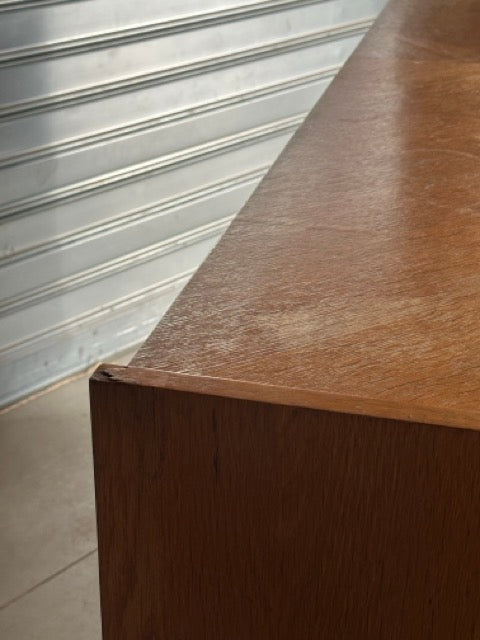 Buffet vintage Victor, surnommé Vik (RÉSERVÉ)