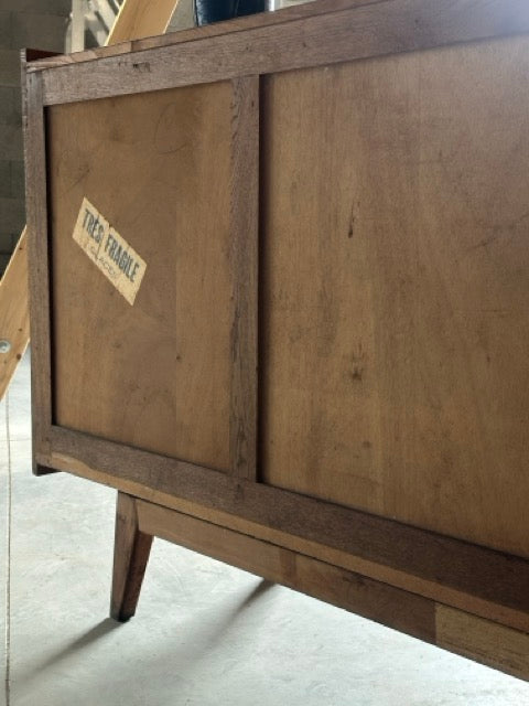 Buffet vintage Victor, surnommé Vik (RÉSERVÉ)