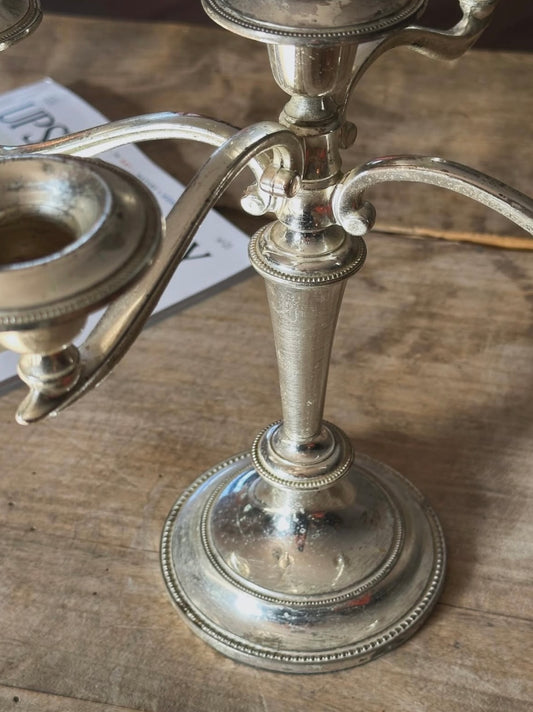 Chandelier à 5 feux en métal argenté– pièce de caractère