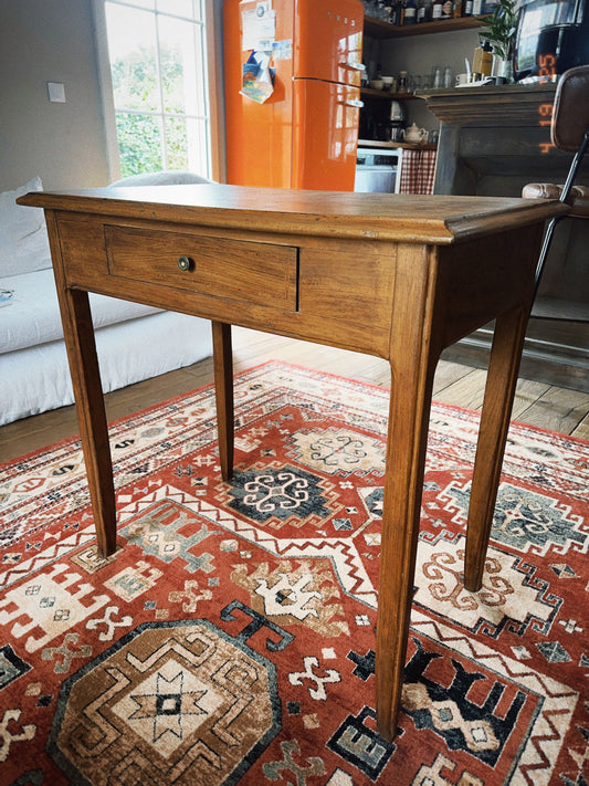 Petit bureau en bois